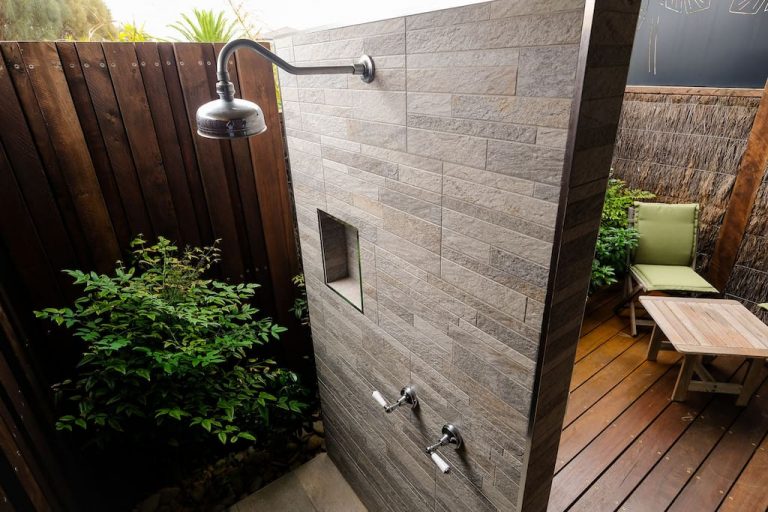 Whitesbeach Guesthouse East West Room Garden Shower