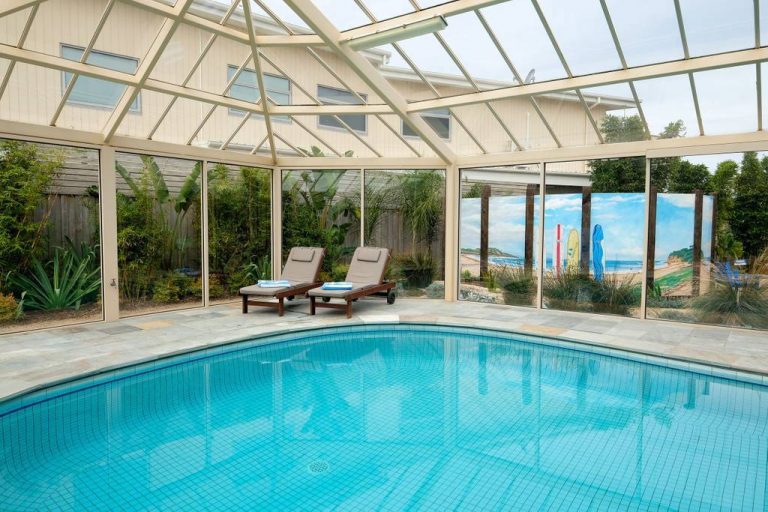 Whitesbeach Guesthouse - Indoor heated pool