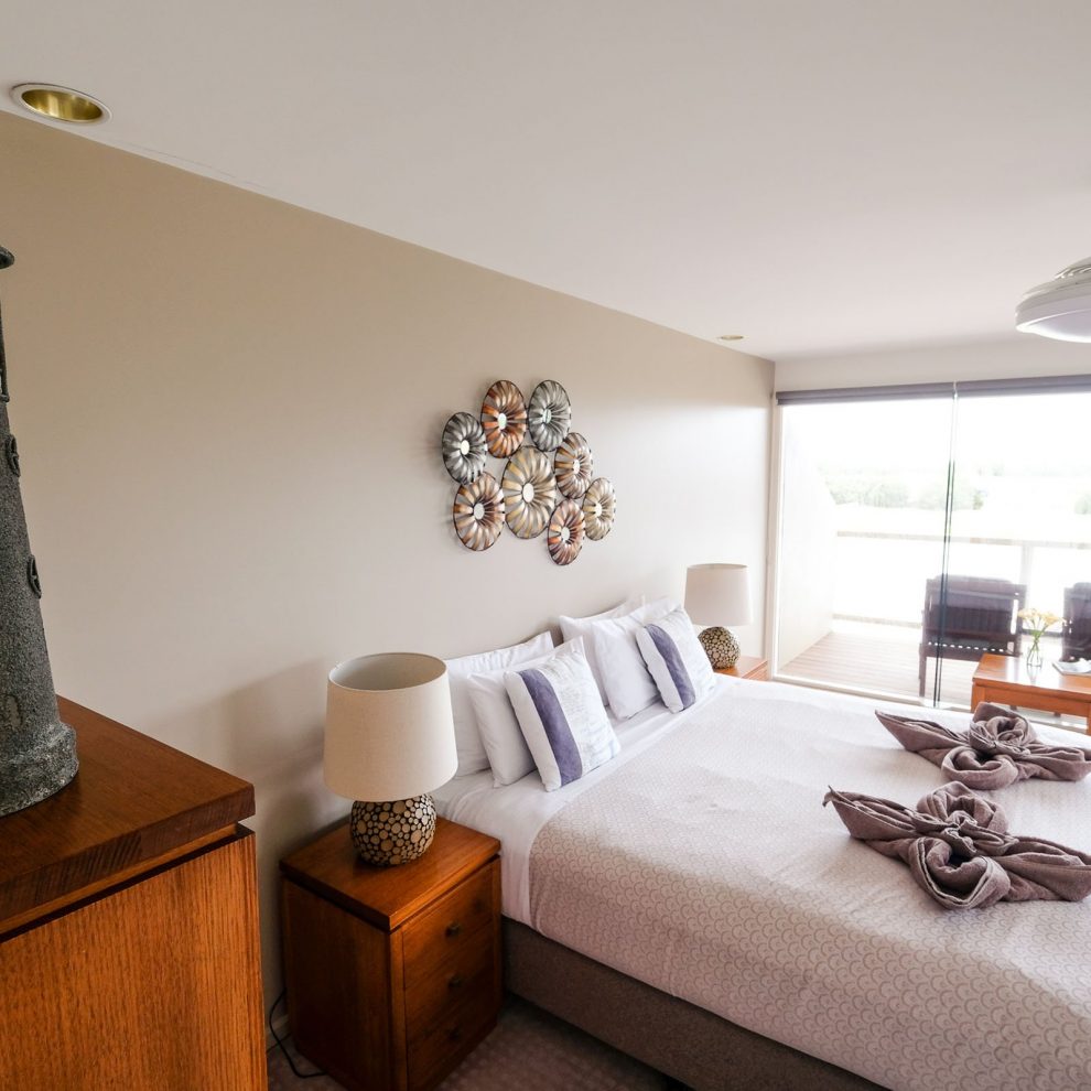 Whitesbeach Guesthouse Ocean View Suite